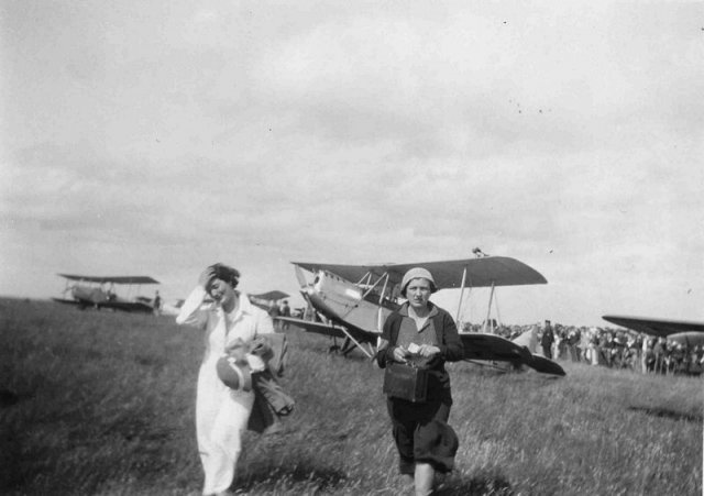 delia crossley 0370-0029